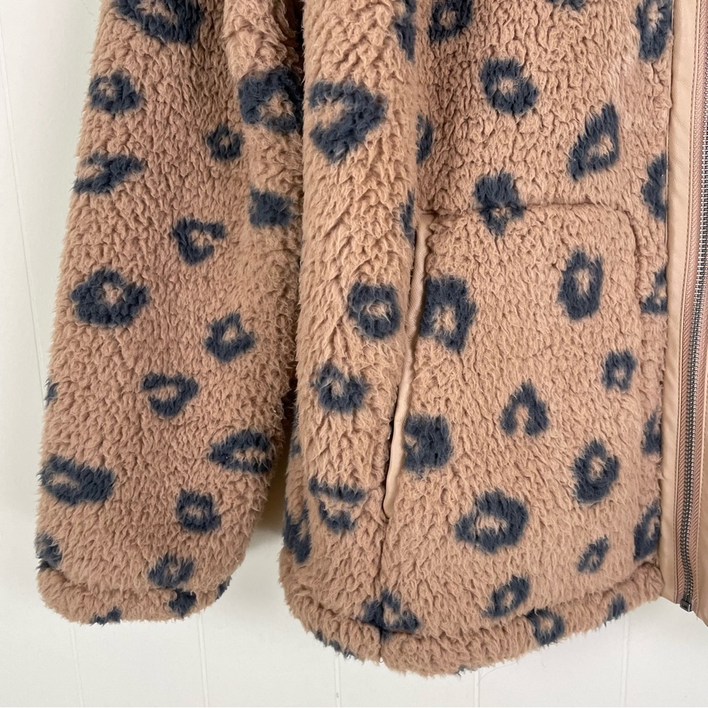 Abercrombie & Fitch Taupe Leopard Teddy Jacket - Picture 8 of 16
